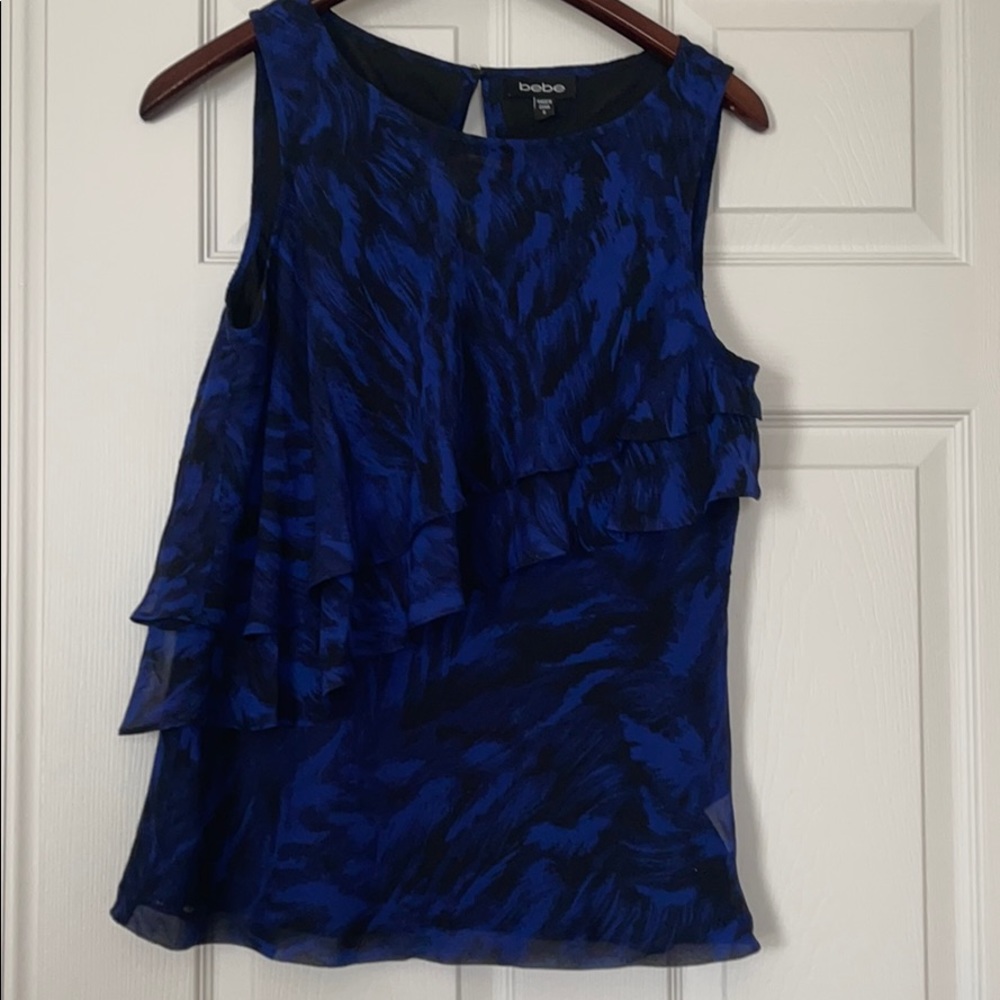 Sleeveless blouse